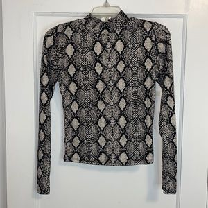 Mock neck snake skin long sleeve